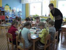Занятие Опыты с воздухом, воспитатель Т.Ю. Муравьева