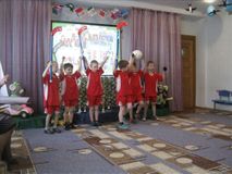 представители команд «Радуга», «Светлячок», «Чайка» по флорболу (1, 2 место).